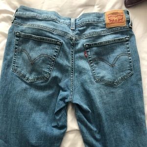 Levi’s boyfriend style cropped jeans